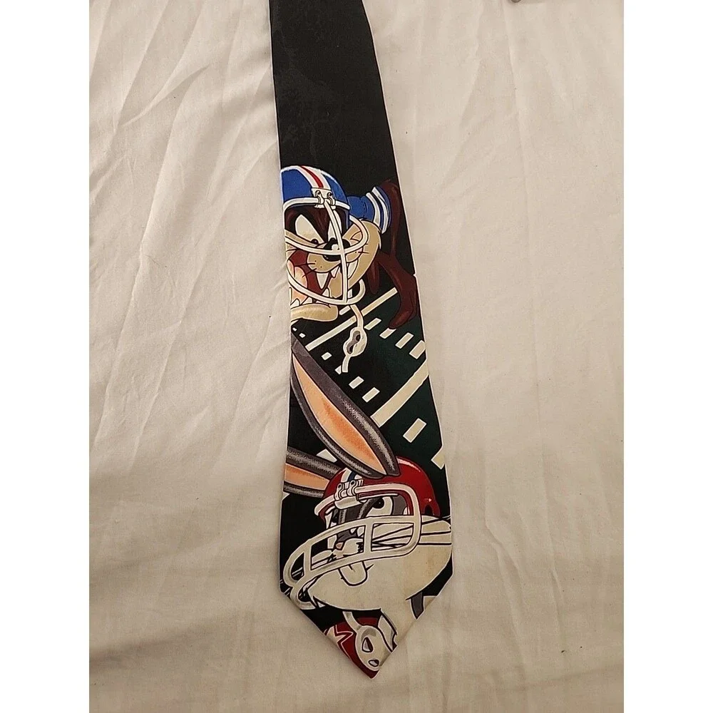 Vtg. Looney Tunes Mens Tie Mania Football Theme Bugs Bunny Taz Black Background